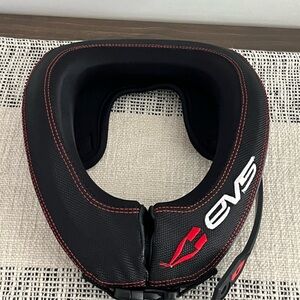 EVS R2 Youth race collar